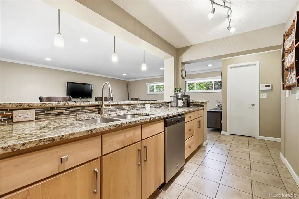 221 Oneida Street Denver CO 80220