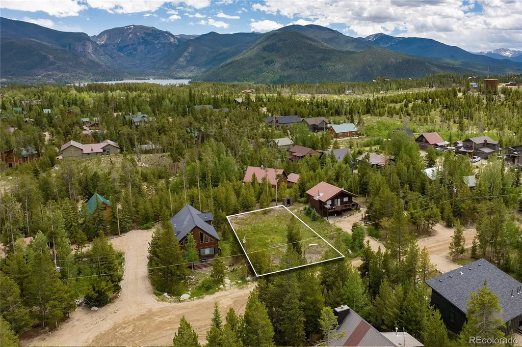 48 GCR 4983 Grand Lake CO 80447