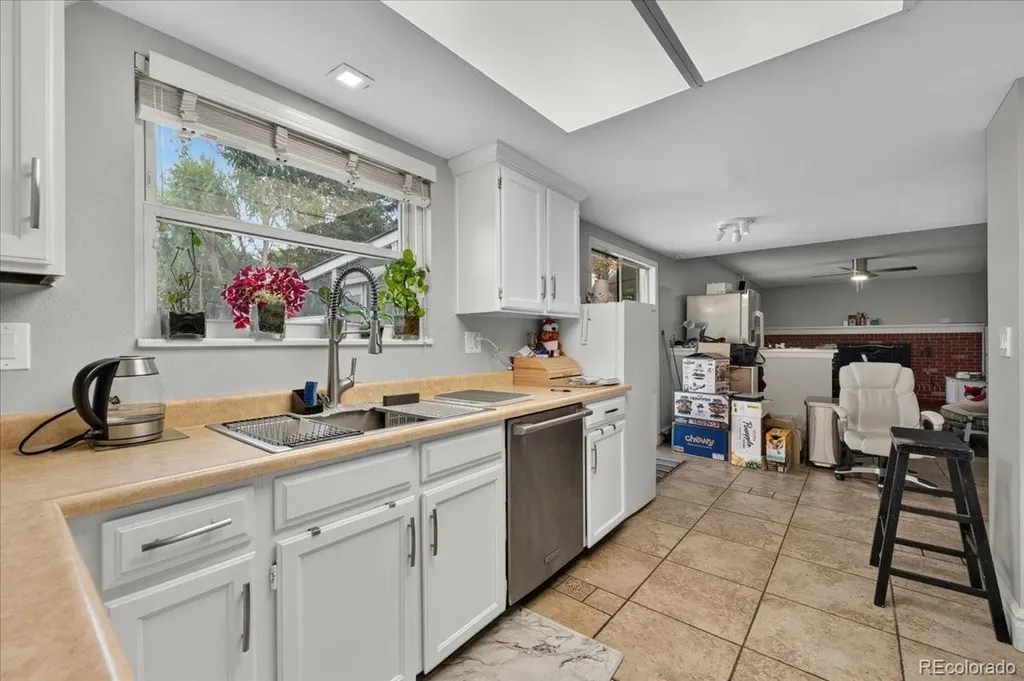 1488 S Ventura Street Aurora CO 80017
