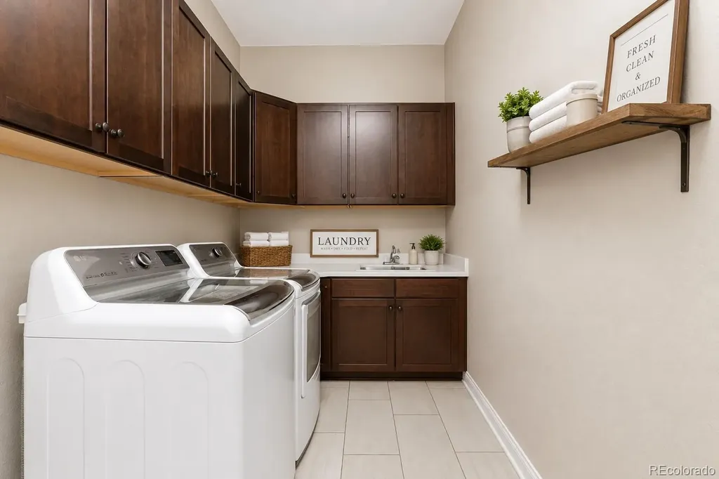 8641 S De Gaulle Court Aurora CO 80016