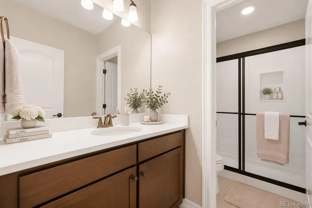 8641 S De Gaulle Court Aurora CO 80016