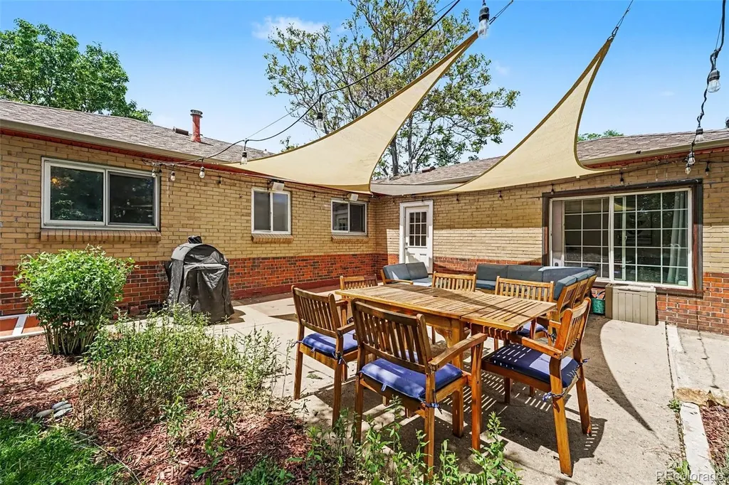 3078 Albion Street Denver CO 80207