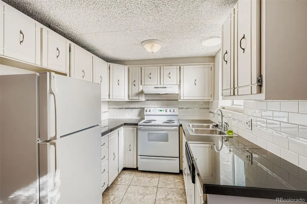 8060 W 9th Avenue Lakewood CO 80214