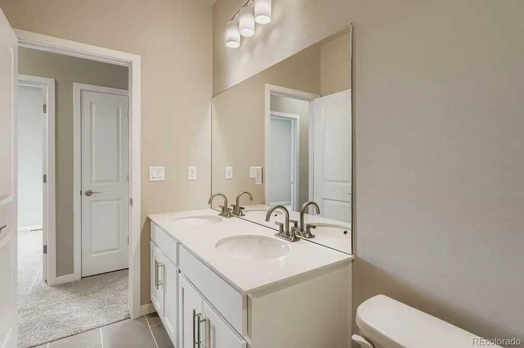 13767 Daffodil Way Parker CO 80134