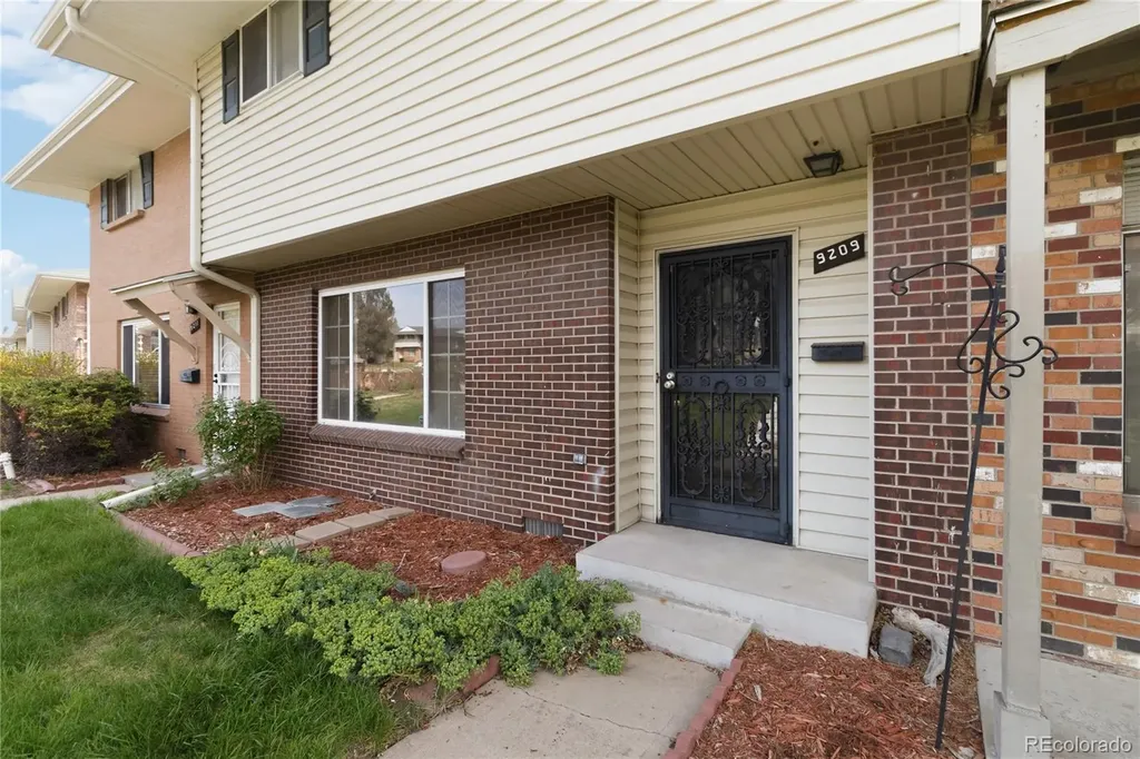 9209 E Nassau Avenue Denver CO 80237
