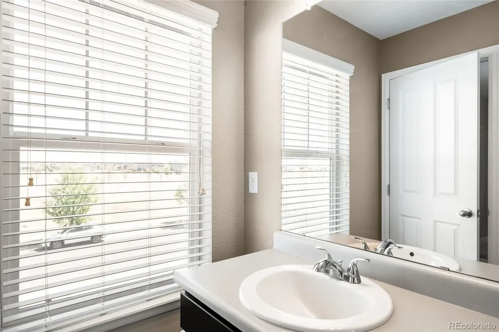 111 S Jackson Gap Way Aurora CO 80018