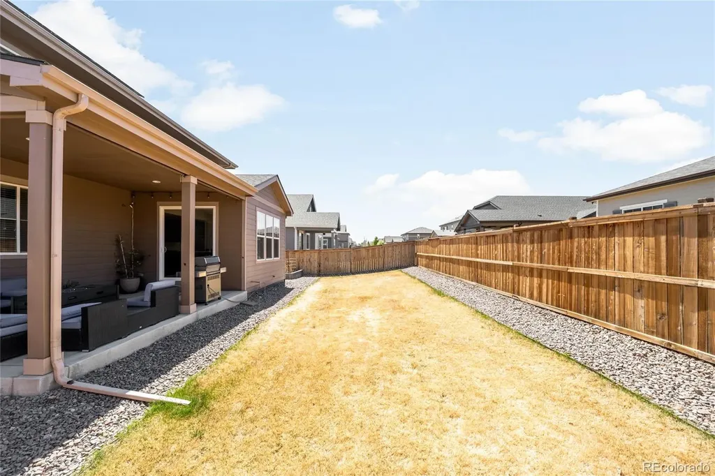 111 S Jackson Gap Way Aurora CO 80018