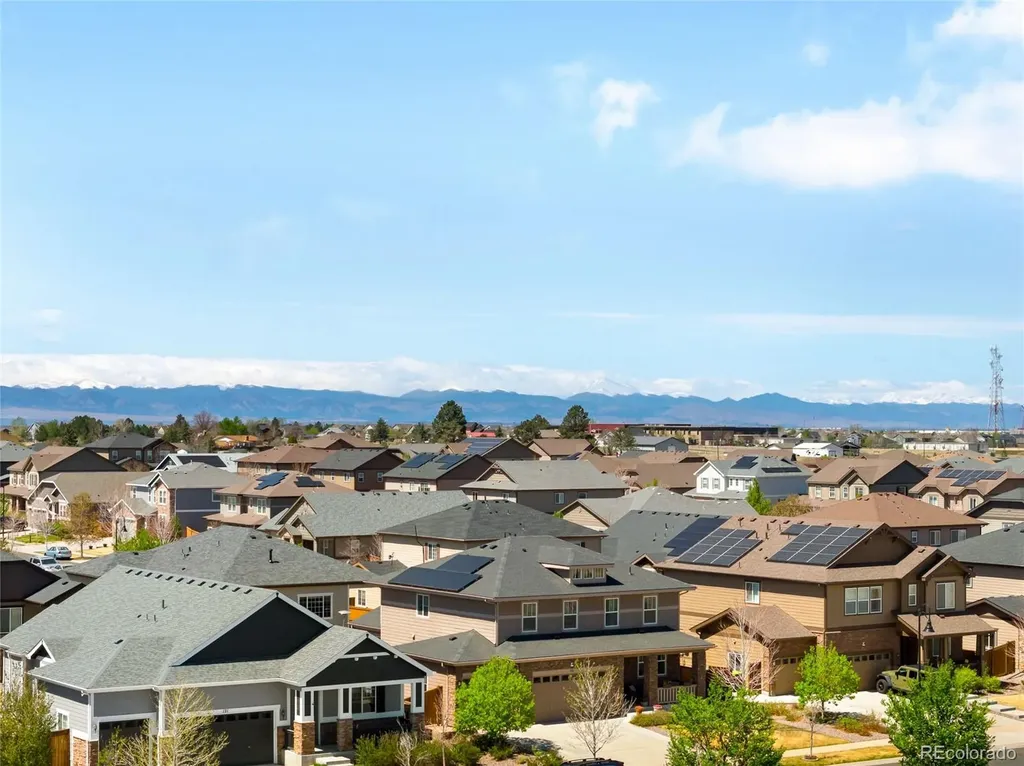 111 S Jackson Gap Way Aurora CO 80018