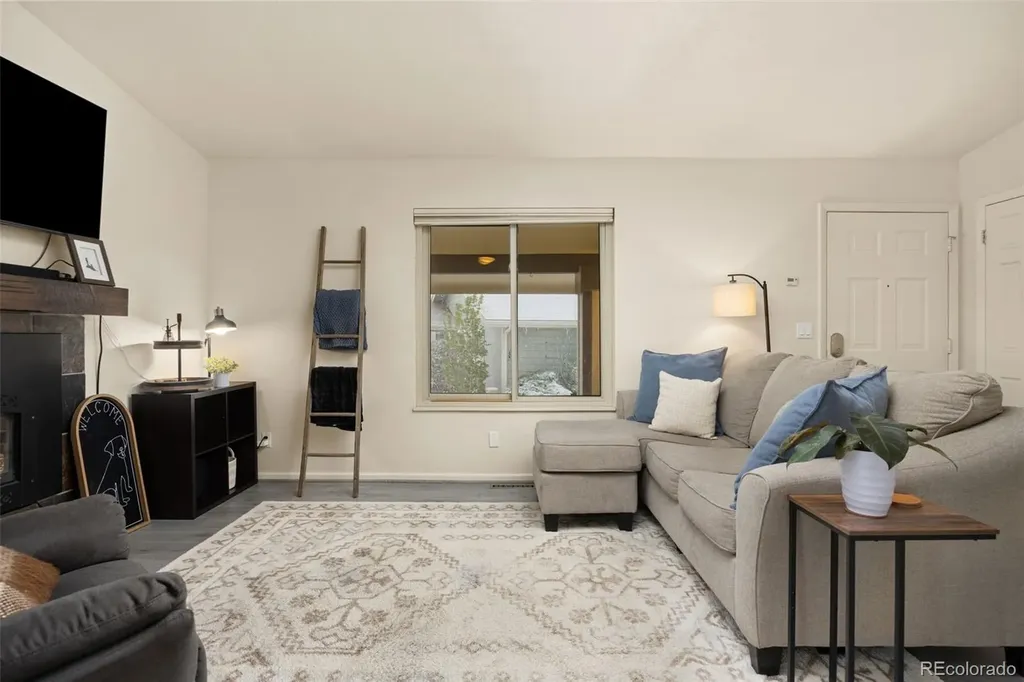 6922 W 87th Way Arvada CO 80003
