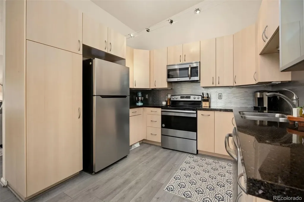 6922 W 87th Way Arvada CO 80003