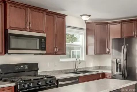 1095 Western Drive Colorado Springs CO 80915