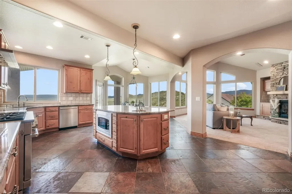 5441 Country Club Drive Larkspur CO 80118
