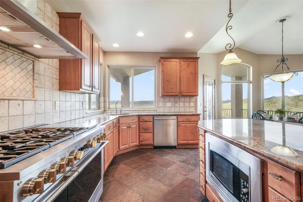 5441 Country Club Drive Larkspur CO 80118