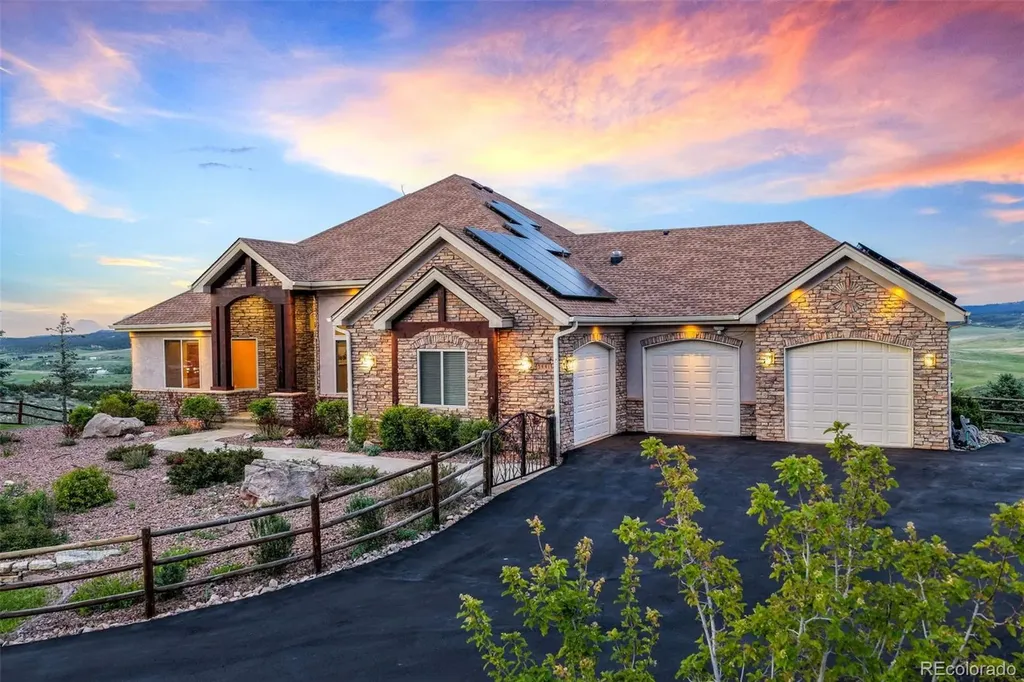 5441 Country Club Drive Larkspur CO 80118