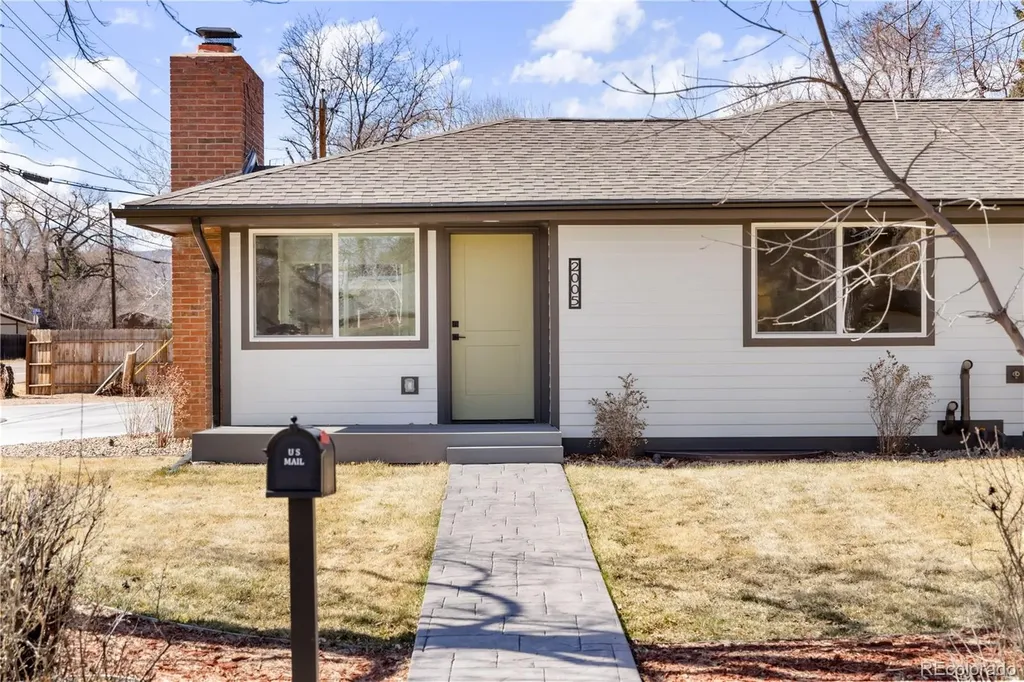 2005 Nelson Street Lakewood CO 80215
