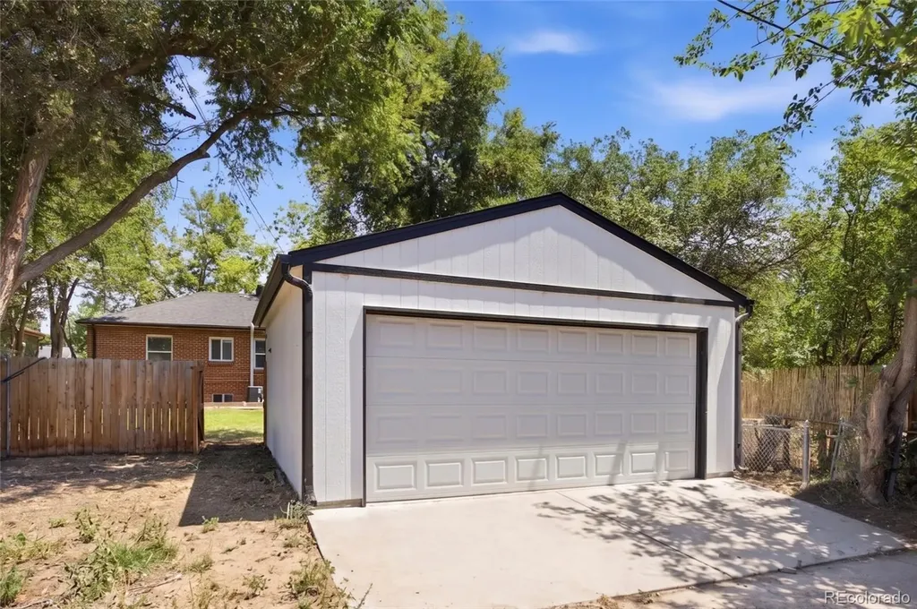 1227 Ash Street Denver CO 80220