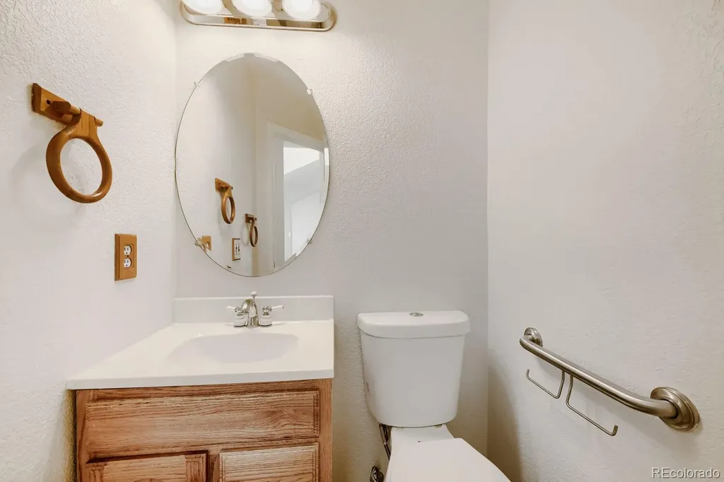 4324 Ceylon Court Denver CO 80249