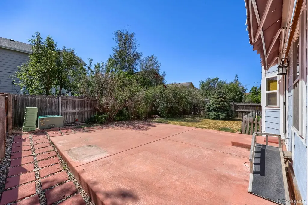 4324 Ceylon Court Denver CO 80249