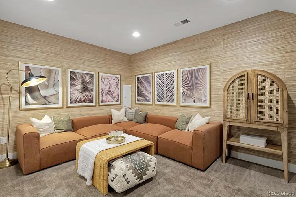 2876 S Machebeuf Denver CO 80236