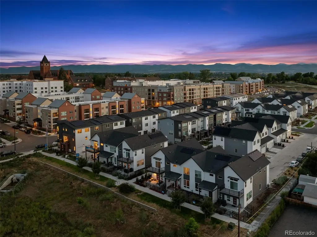 2876 S Machebeuf Denver CO 80236