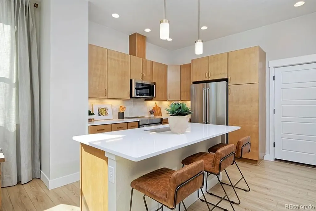 2876 S Machebeuf Denver CO 80236