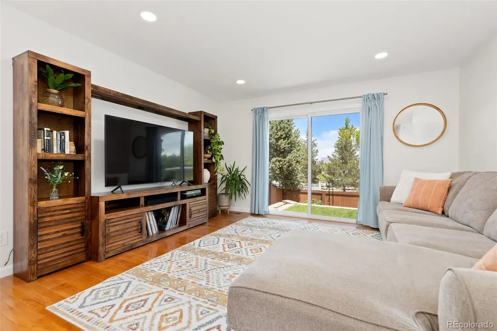 9805 Fairwood Street Littleton CO 80125