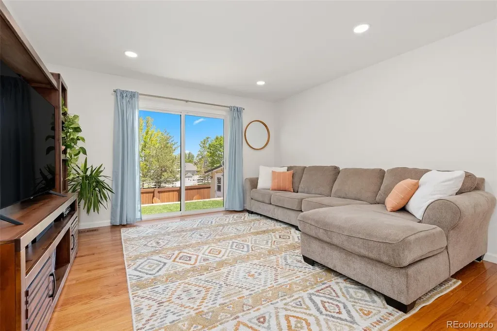 9805 Fairwood Street Littleton CO 80125