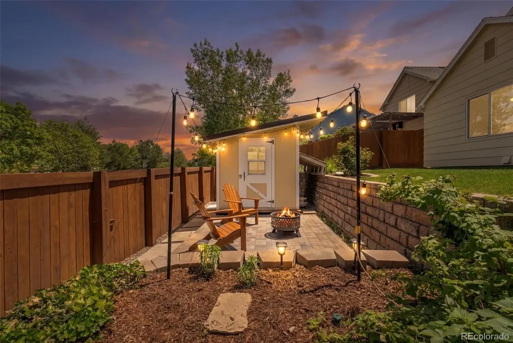 9805 Fairwood Street Littleton CO 80125