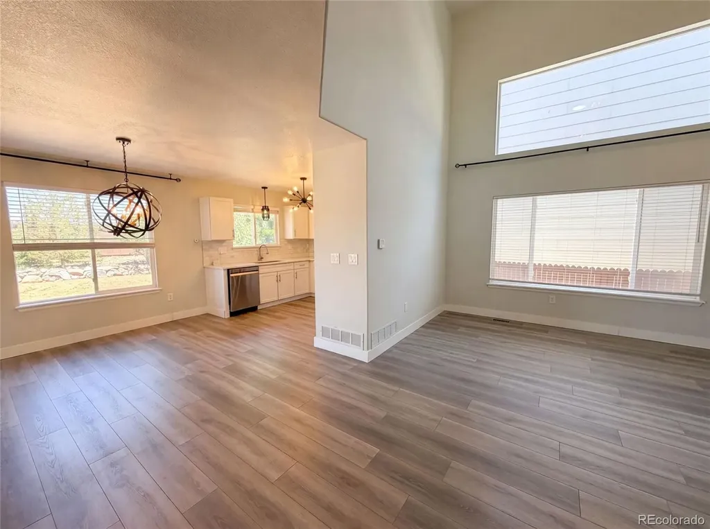 9379 W Ute Drive Littleton CO 80128