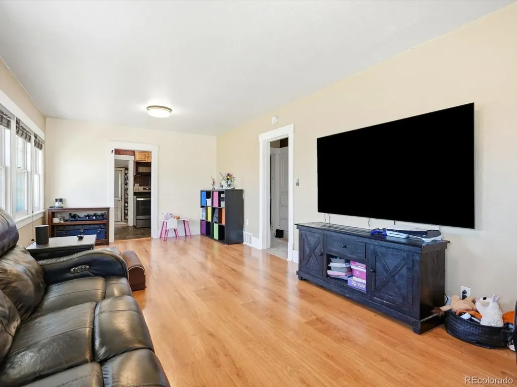 53 S 10th Avenue Brighton CO 80601