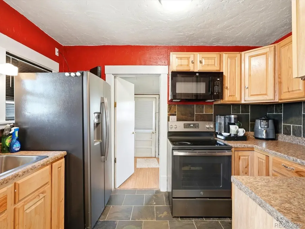 53 S 10th Avenue Brighton CO 80601