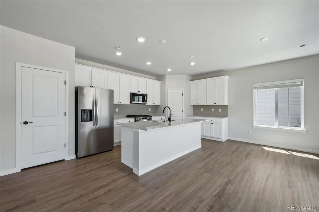 9393 Danube Street Commerce City CO 80022