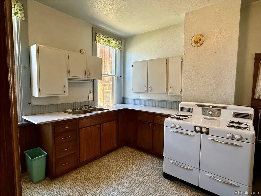 422 W 7th Street Leadville CO 80461