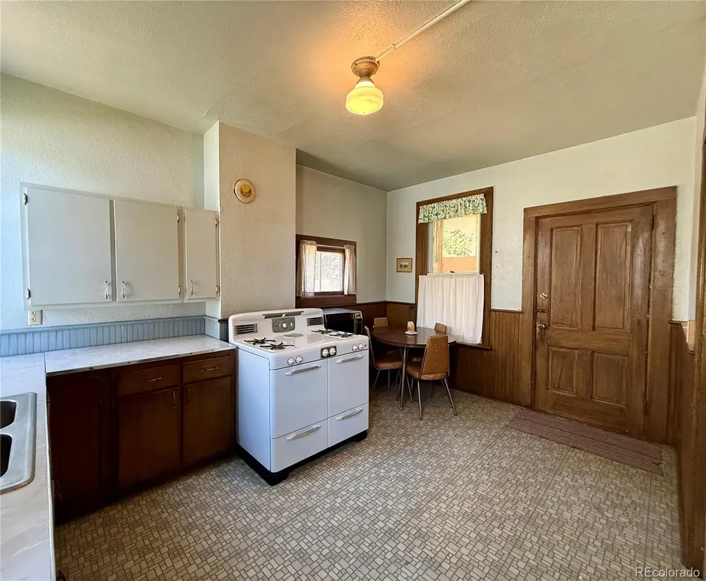 422 W 7th Street Leadville CO 80461