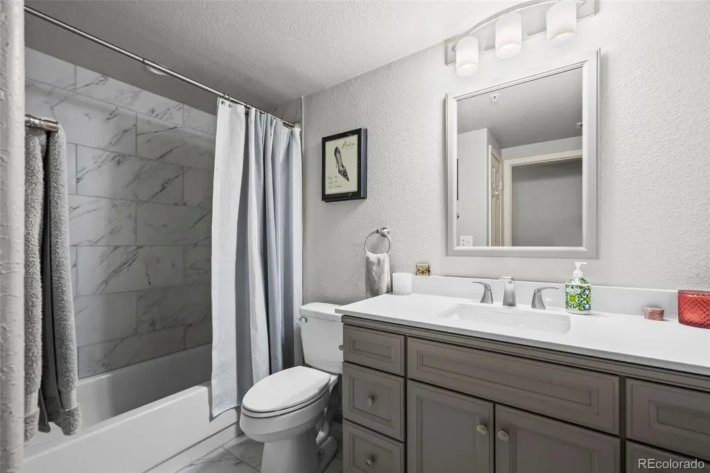 1631 W Canal Circle Littleton CO 80120