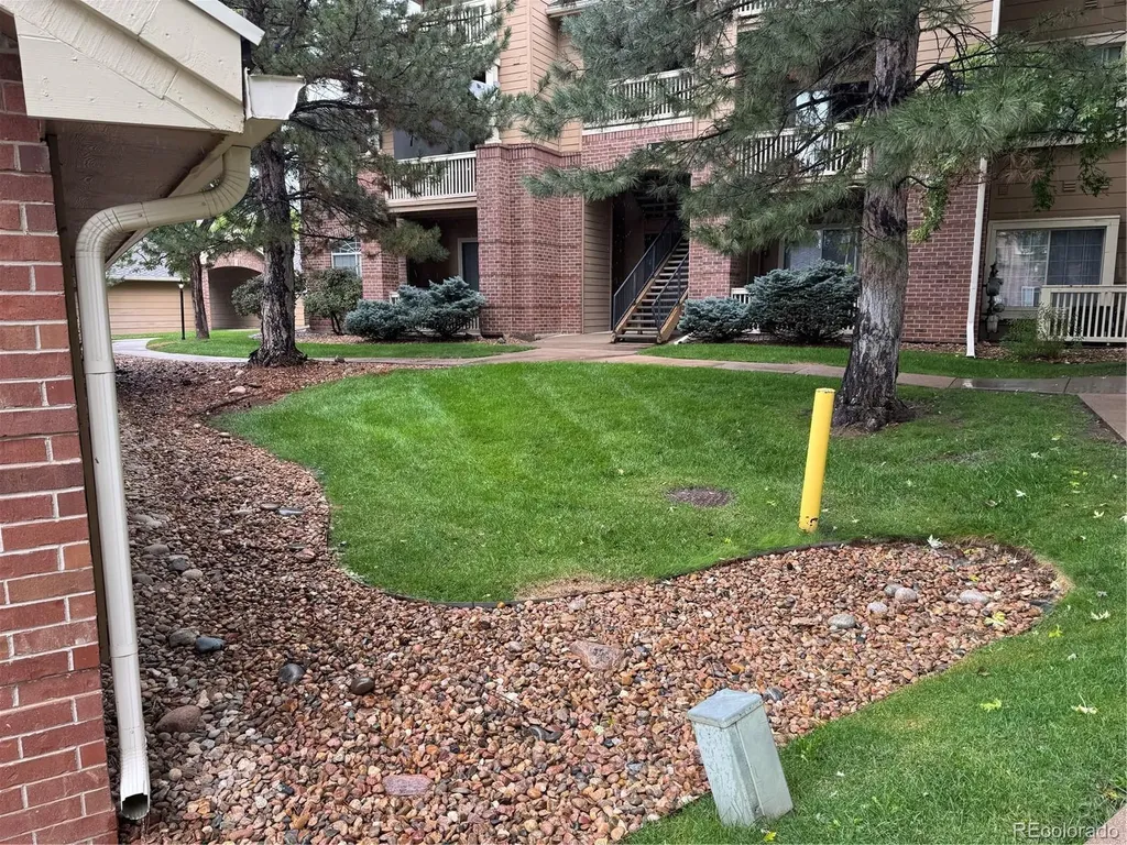 1631 W Canal Circle Littleton CO 80120