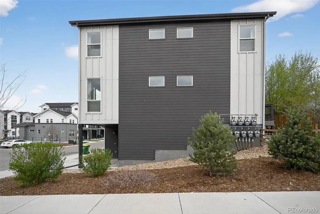 3401 W 63rd Place Denver CO 80221