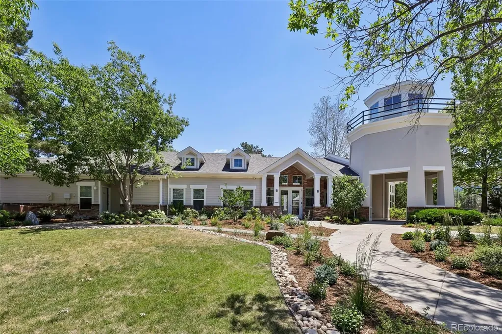 1011 S Valentia Street Denver CO 80247
