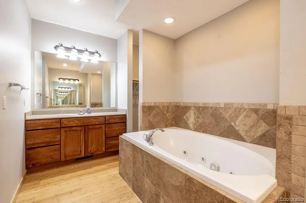 238 N Harrison Street Denver CO 80206