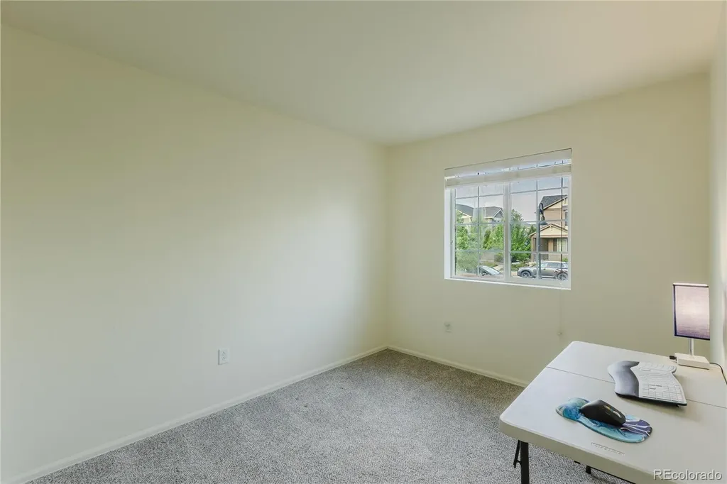 223 S New Castle Way Aurora CO 80018