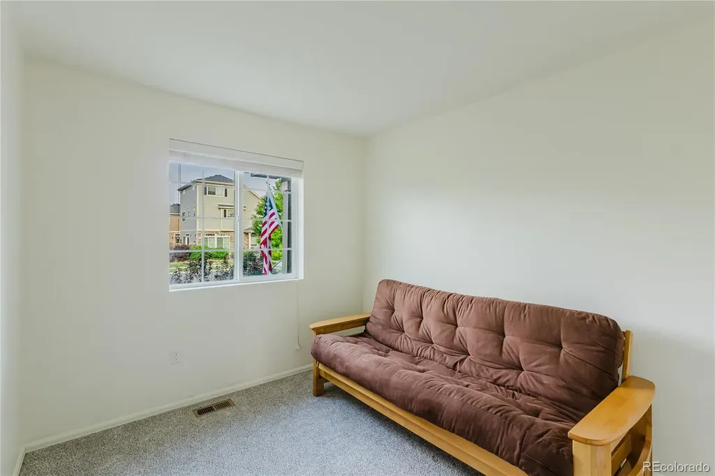 223 S New Castle Way Aurora CO 80018