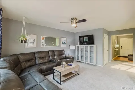 223 S New Castle Way Aurora CO 80018