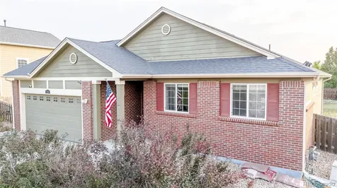 223 S New Castle Way Aurora CO 80018