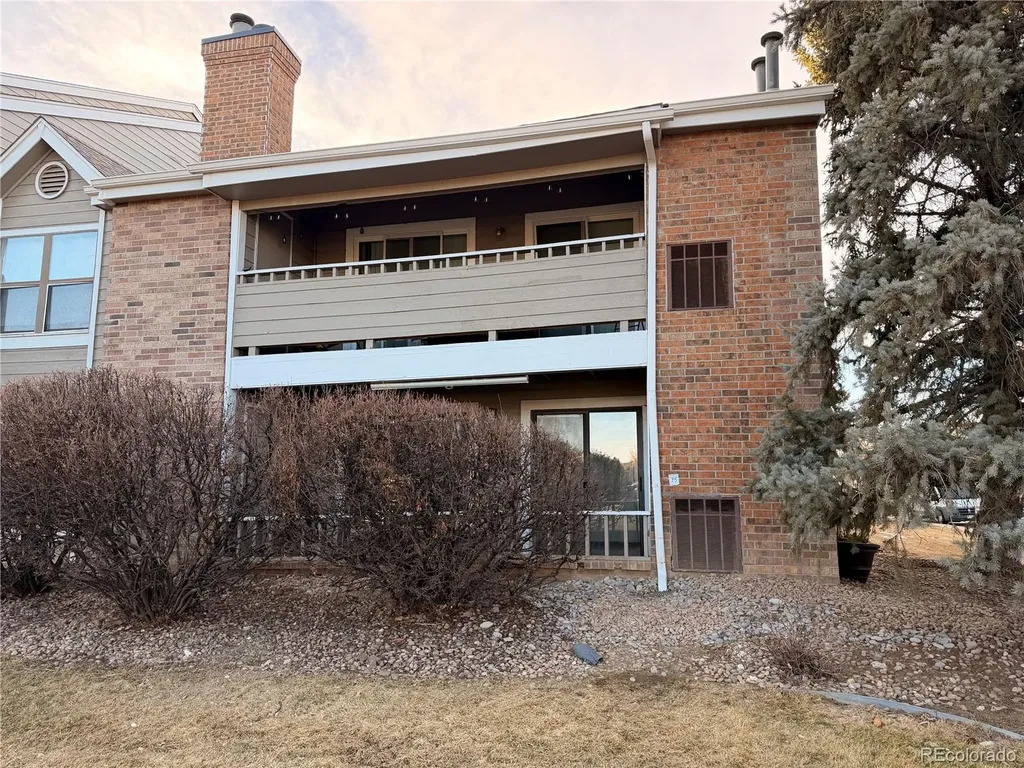 12043 W Cross Drive Littleton CO 80127