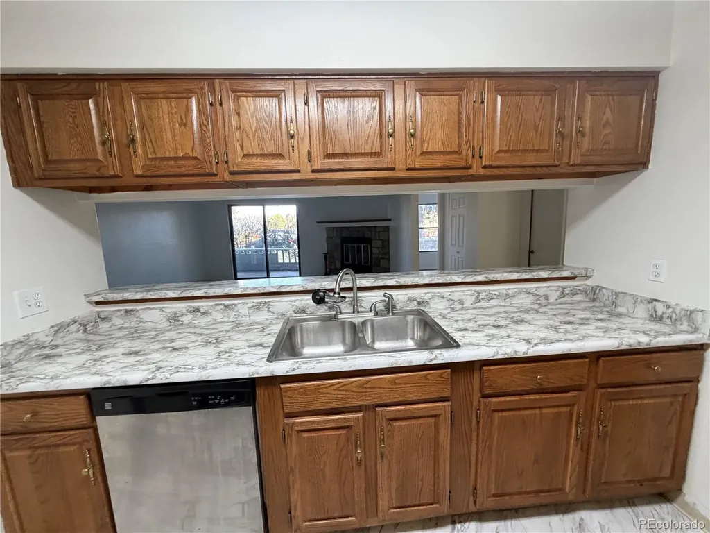 12043 W Cross Drive Littleton CO 80127