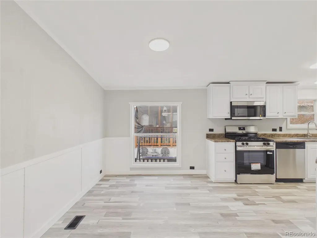 9400 Elm Court Denver CO 80260