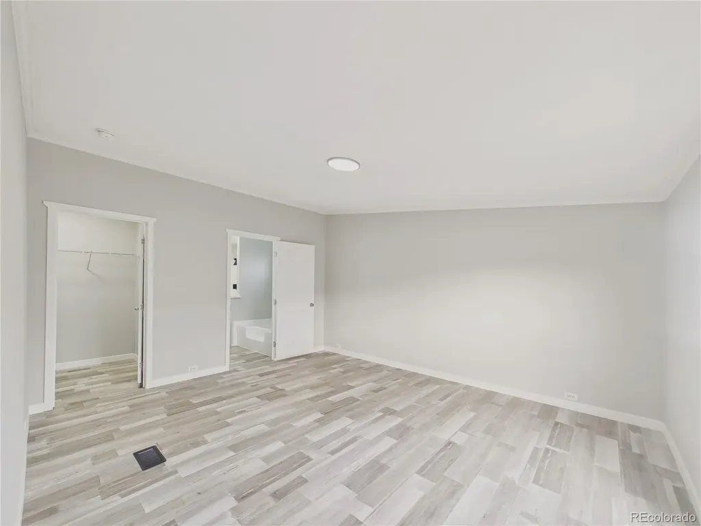 9400 Elm Court Denver CO 80260