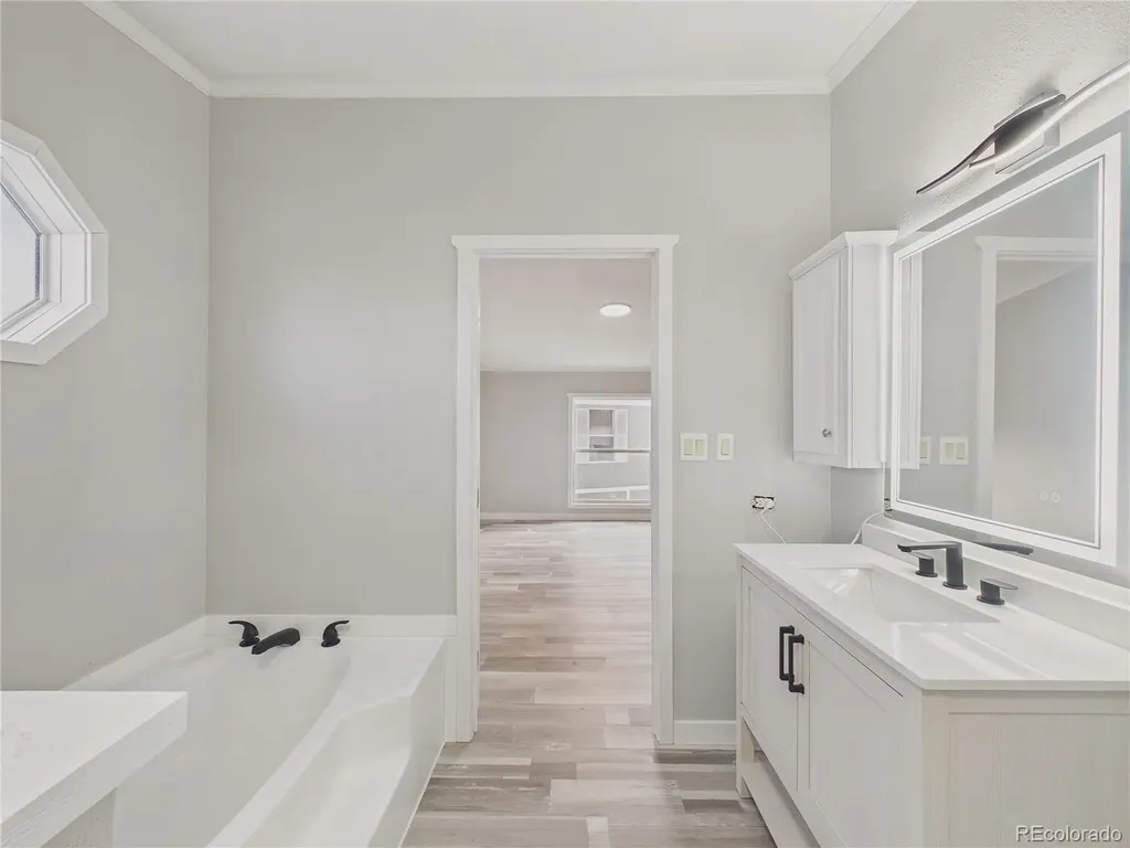 9400 Elm Court Denver CO 80260