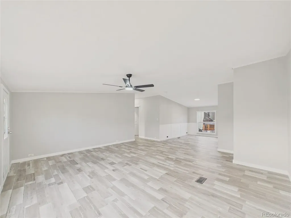 9400 Elm Court Denver CO 80260