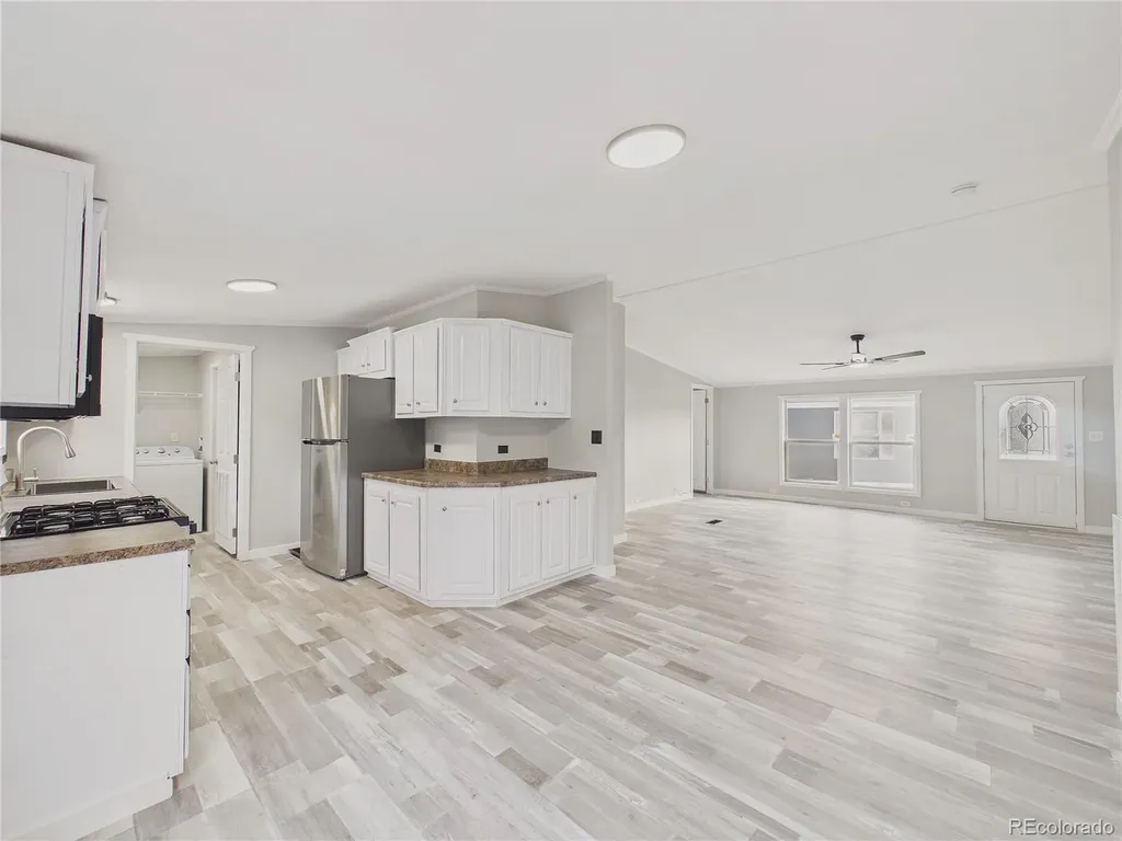 9400 Elm Court Denver CO 80260
